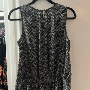 The Limited sleeveless blouse